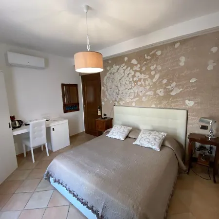 Alojamento de Acomodação e Pequeno-almoço Lina Pula