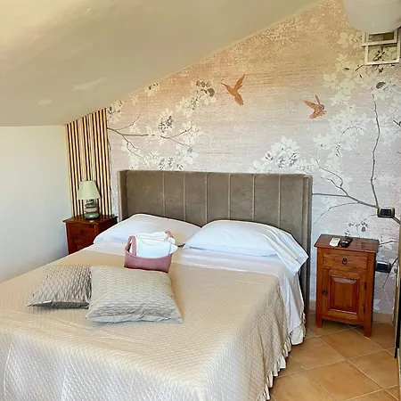 Alojamento de Acomodação e Pequeno-almoço Lina 4*