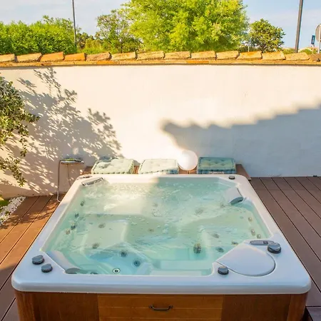 Lina Bed & Breakfast